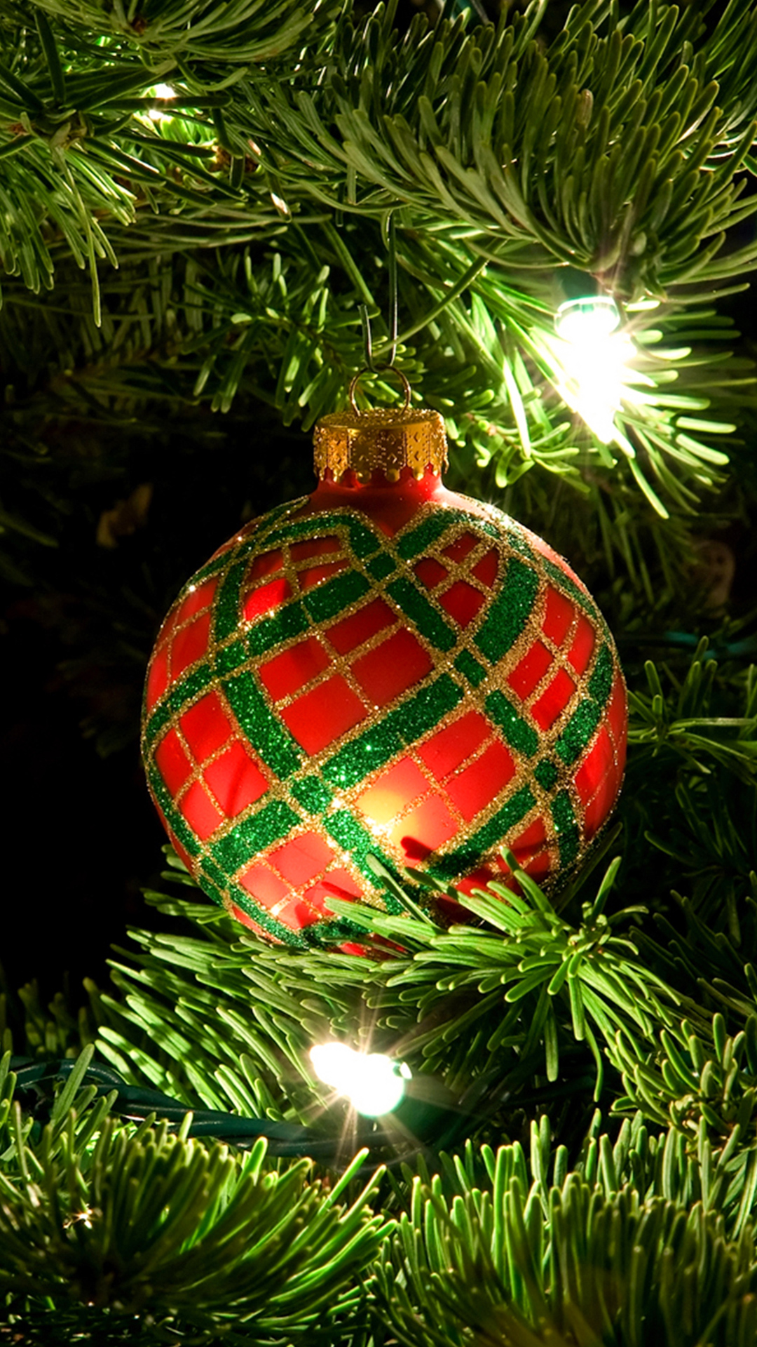 Christmas Ball iPhone 7 Plus Wallpaper | Gallery Yopriceville - High
